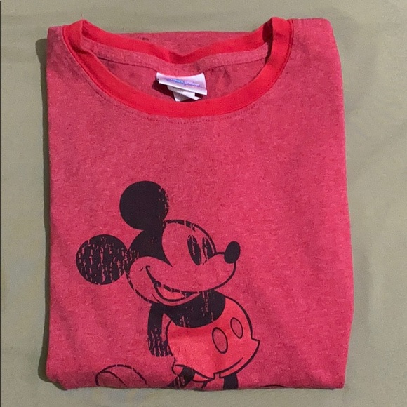 Disney Other - Disney shirt ^.^